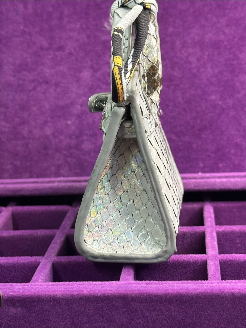 Gray Snake-Pattern Mini Top-Handle Bag - Picture 6 of 8